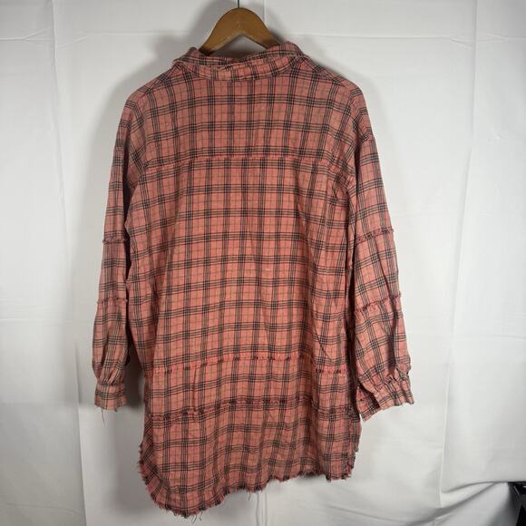 Easel Oversized Plaid Button Down Tunic Shirt M Coral Frayed Hem Boho Grunge - Picture 8 of 8